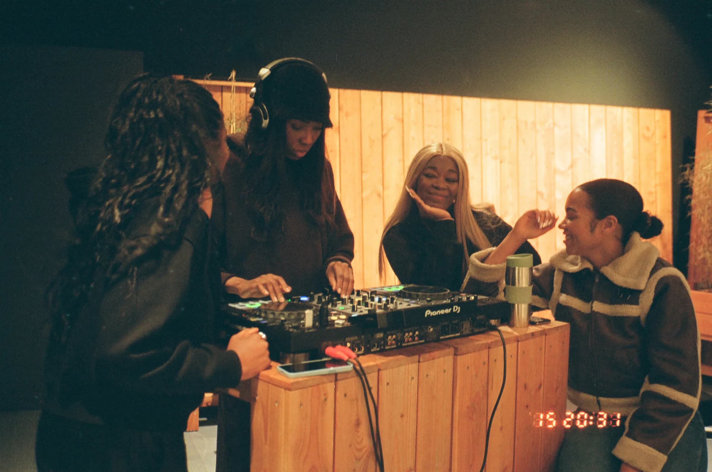 FLINTA DJ Workshop: 3