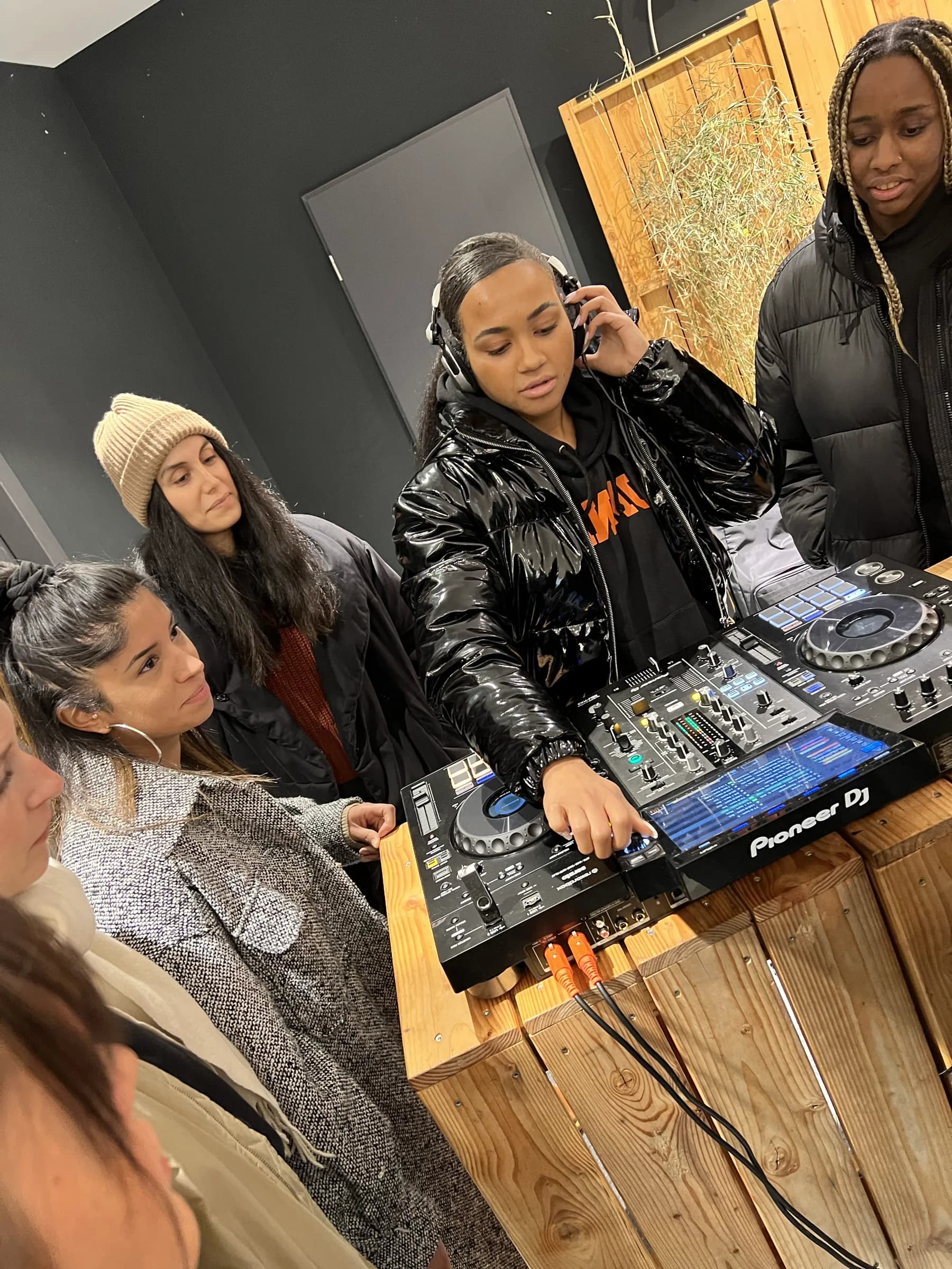 FLINTA DJ Workshop: 5